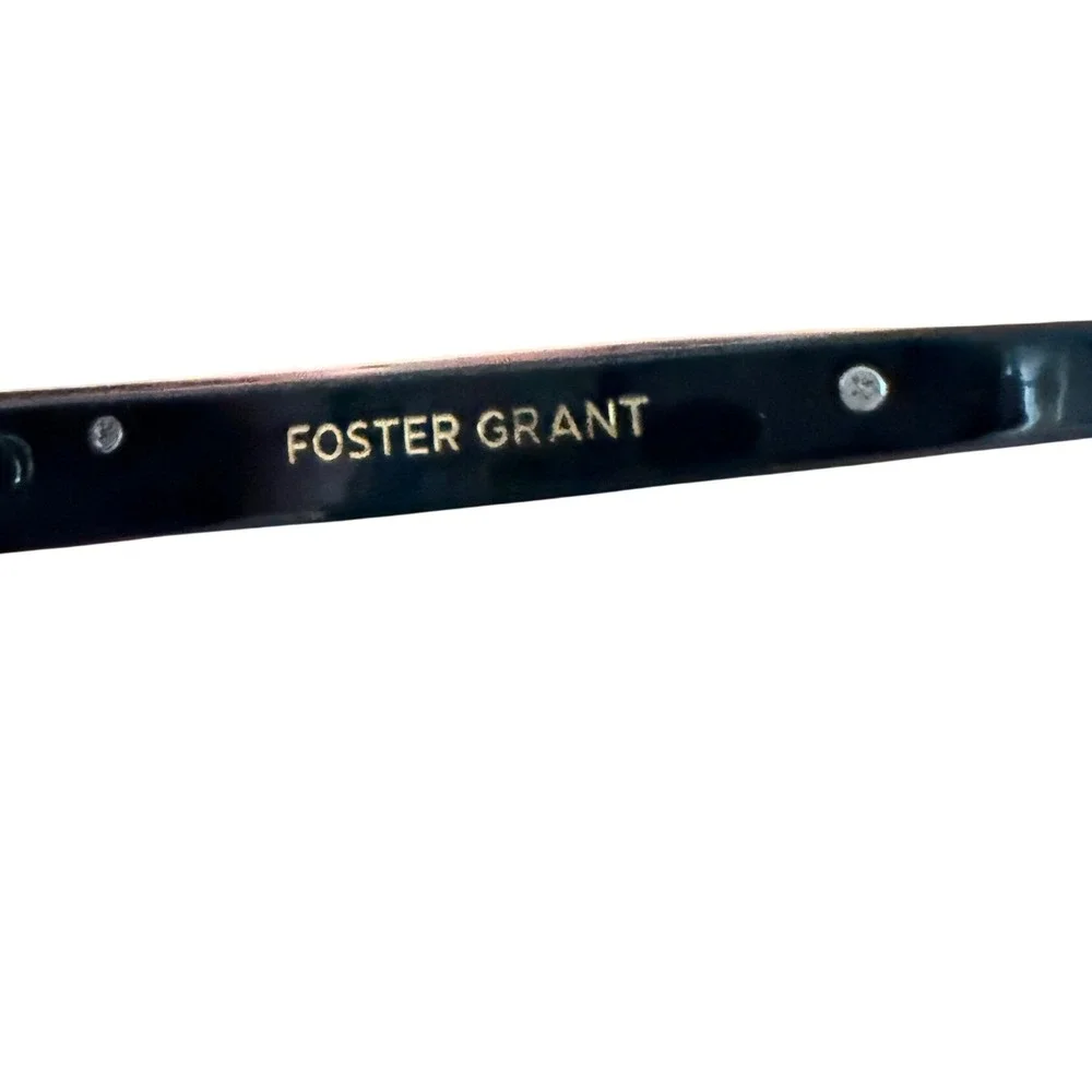 Foster Grant‎ SR1217 Black Cat Eye Sunglasses Gold Temple Accents 10235585.FWM
